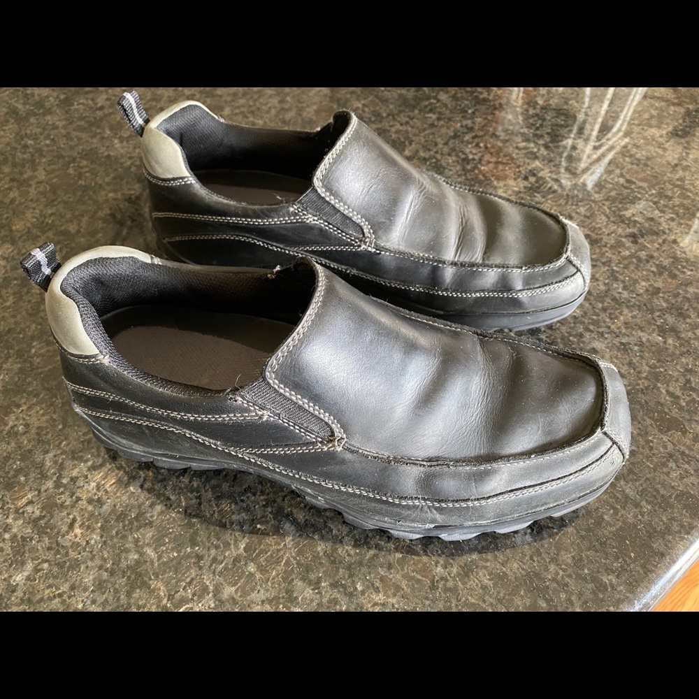 Men’s Skechers Black Loafers Sz 10-1/2M